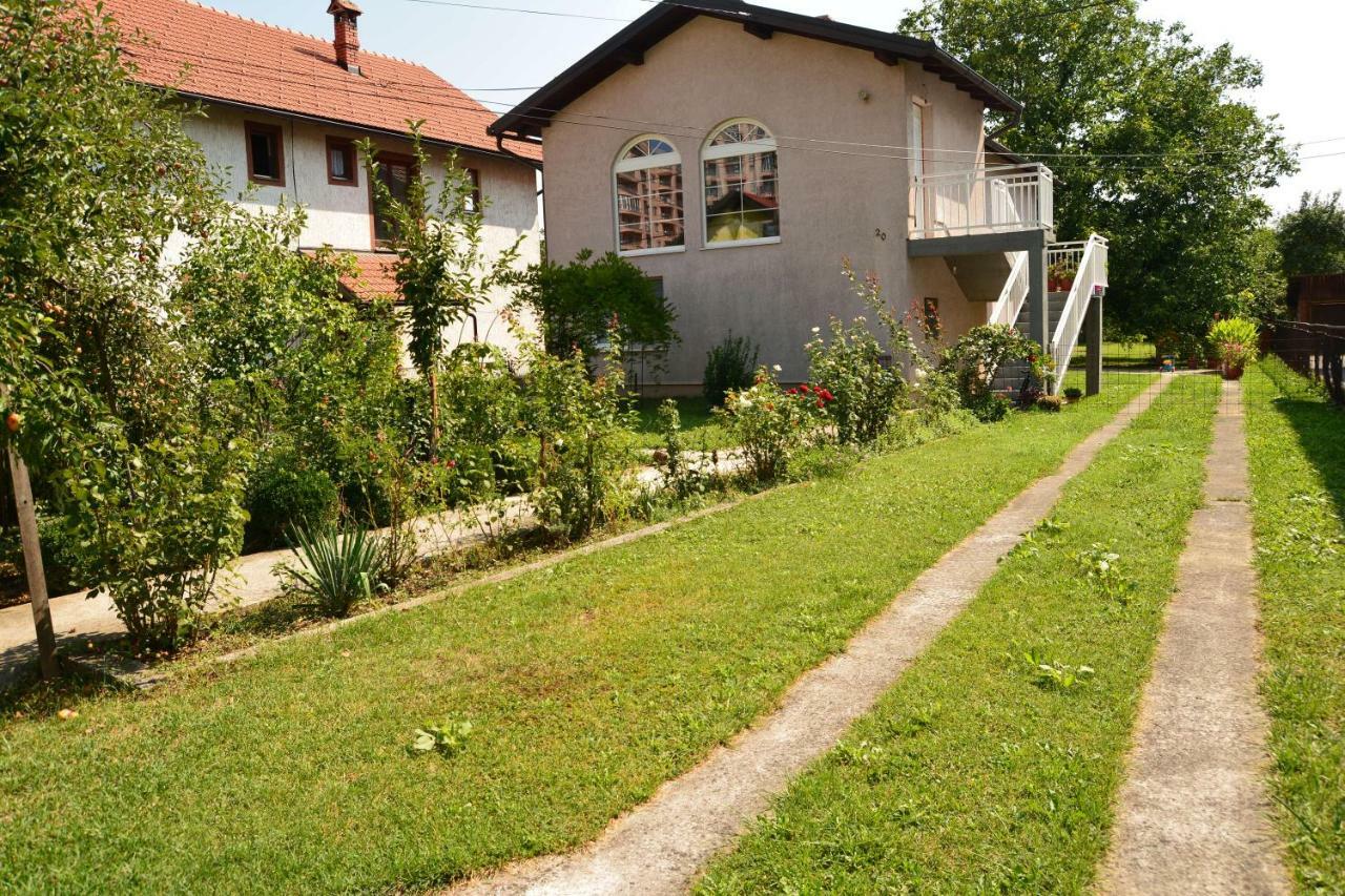 Ammy Apartment Сараево Екстериор снимка